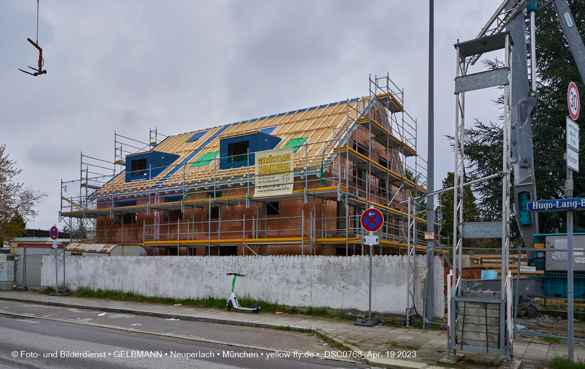 19.04.2023 - Bilder von der Baustelle Niederalmstraße 16 in Neuperlach